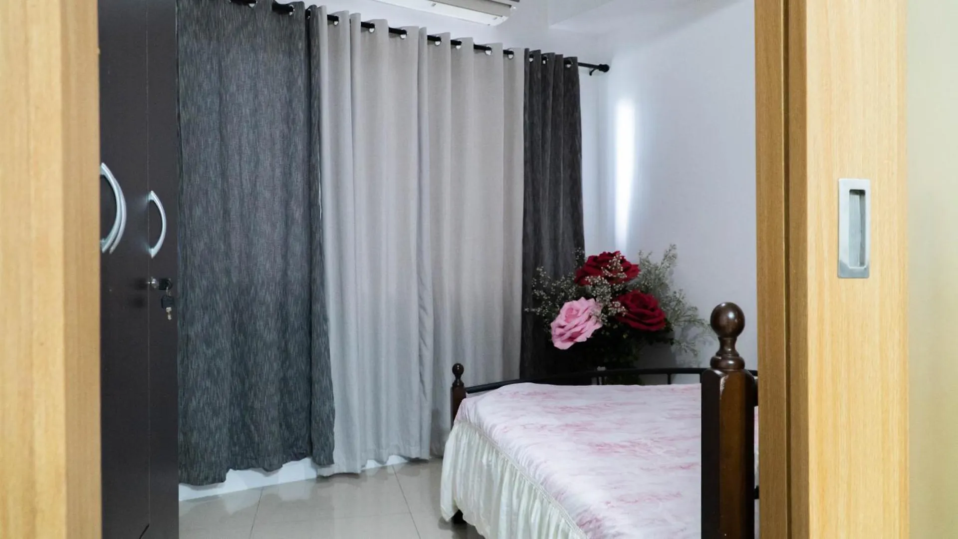 Unistay Shell Residence Amazing Pool Near Moa Manila Philippines